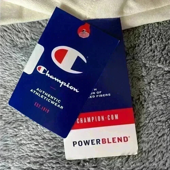 Champion Powerblend Classic Crew Sweatshirt in Cream Size X-Small NWT - Picture 4 of 8